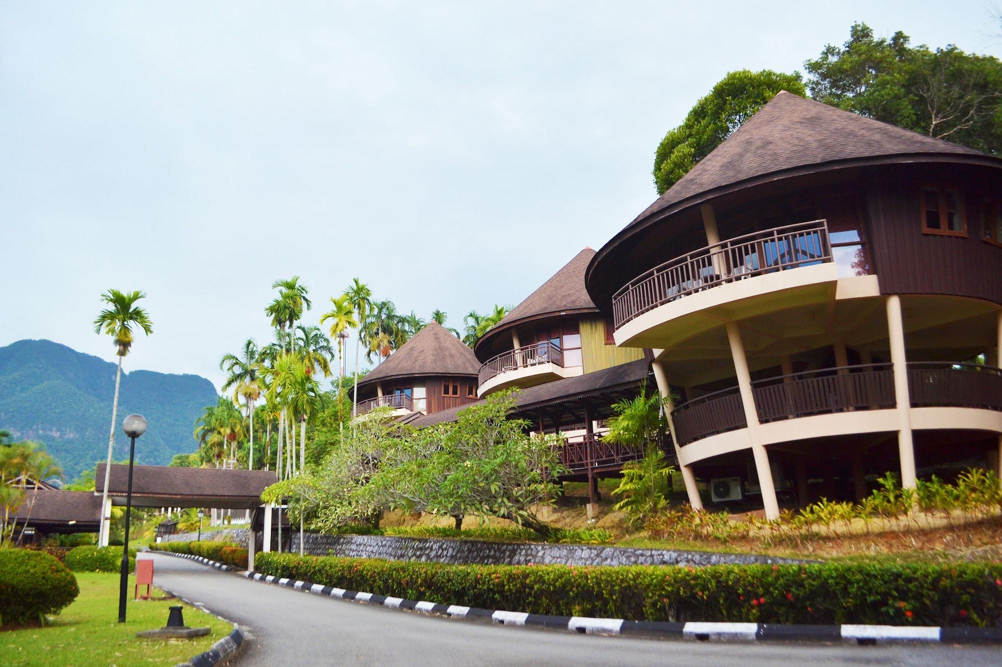 Damai Beach Resort Кучінг Екстер'єр фото