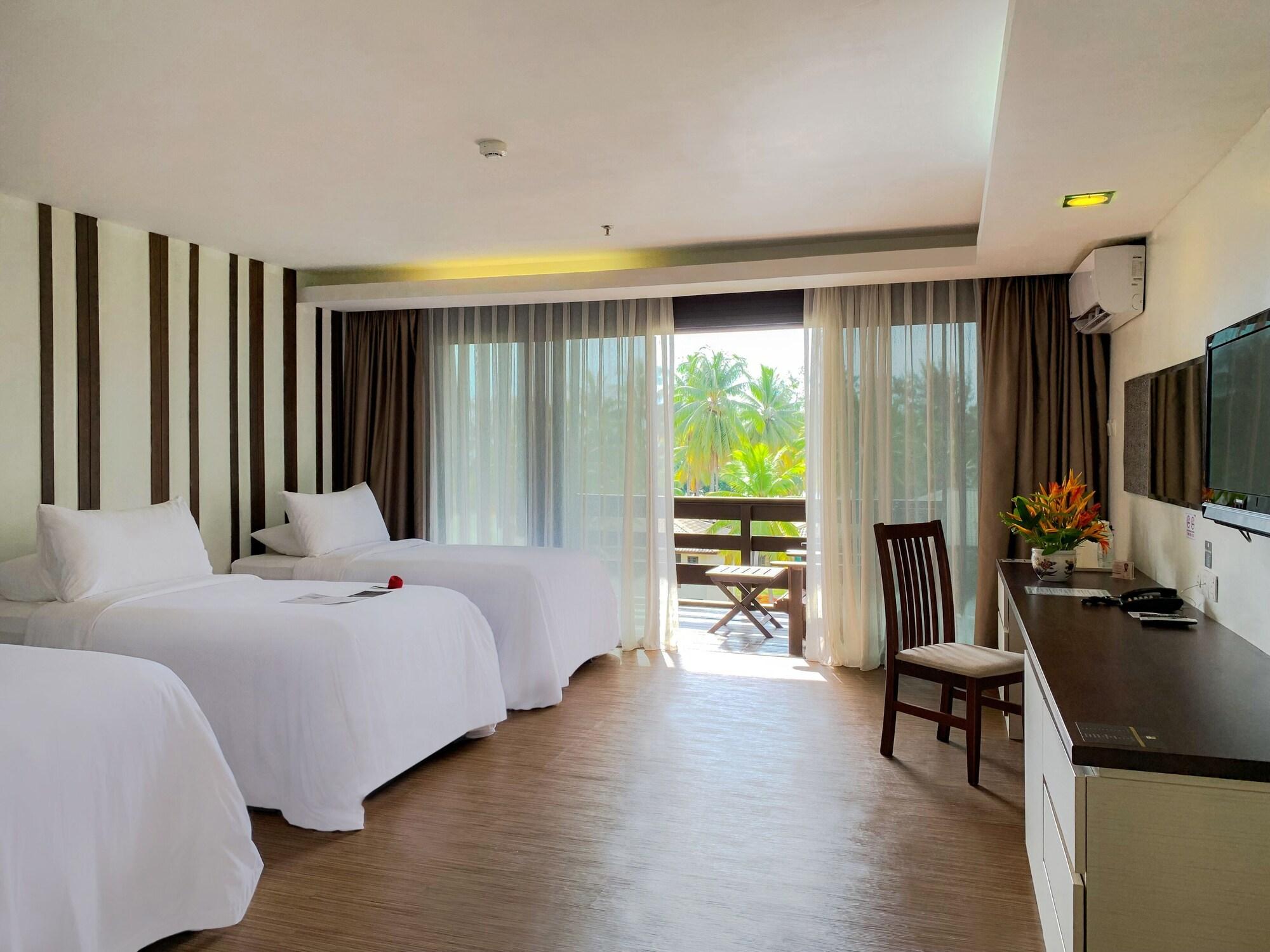 Damai Beach Resort Кучінг Екстер'єр фото