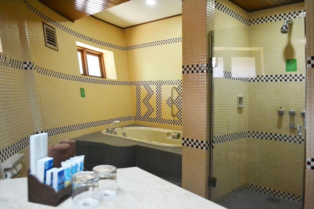Damai Beach Resort Кучінг Екстер'єр фото
