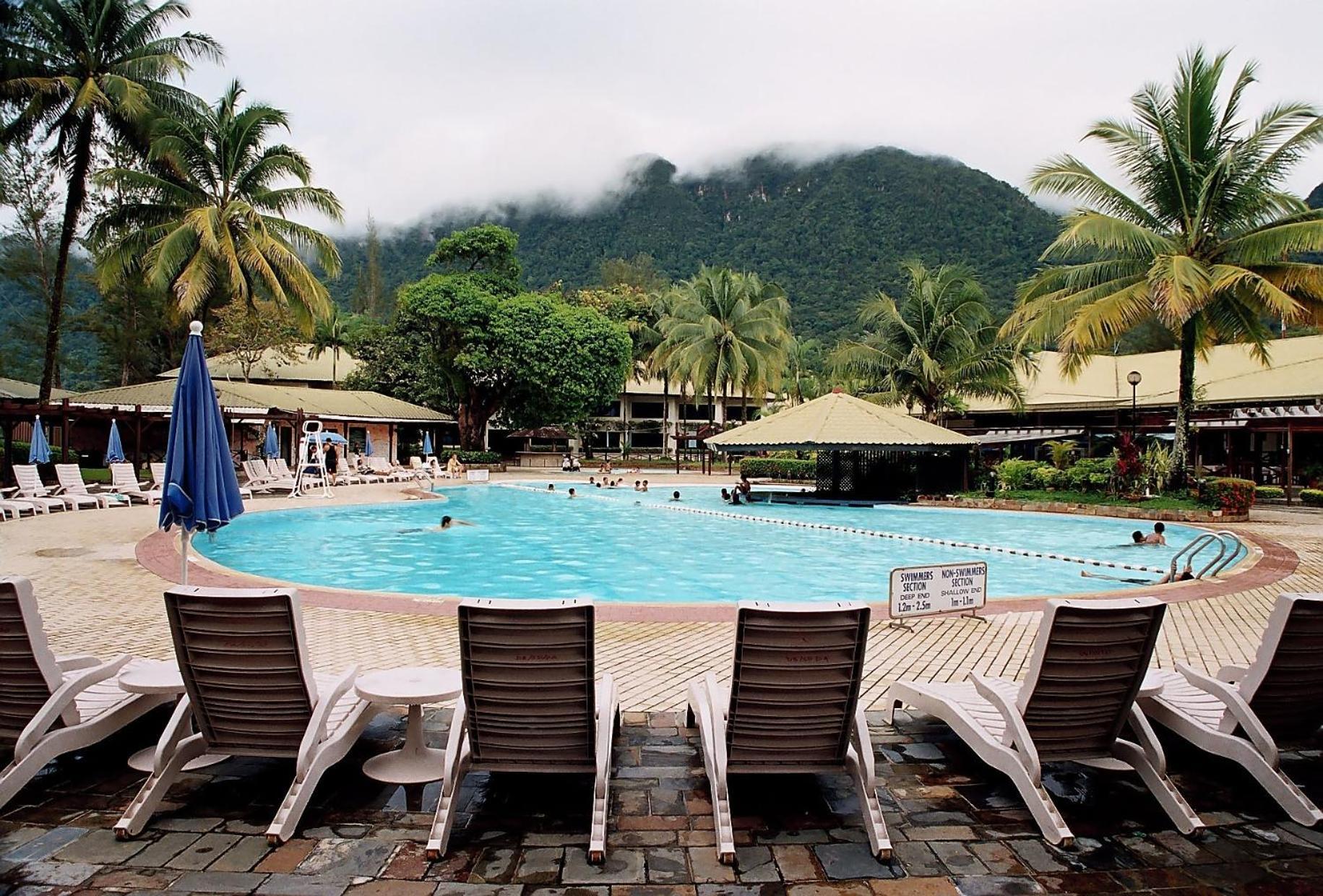 Damai Beach Resort Кучінг Екстер'єр фото