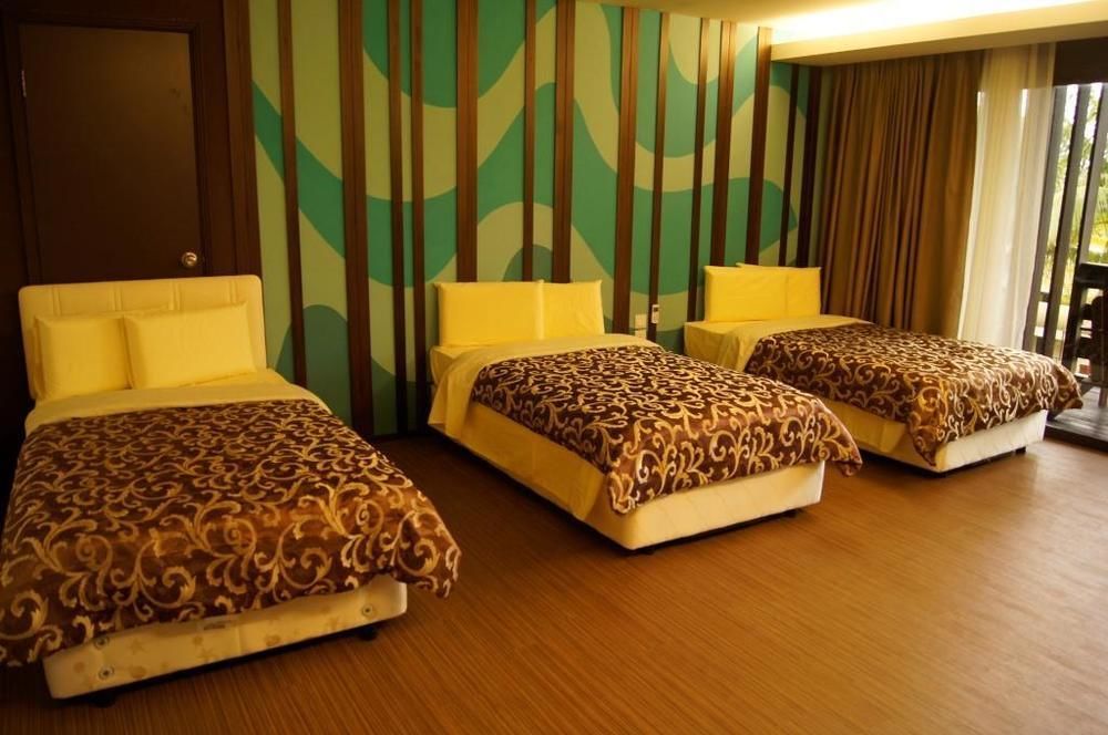 Damai Beach Resort Кучінг Екстер'єр фото